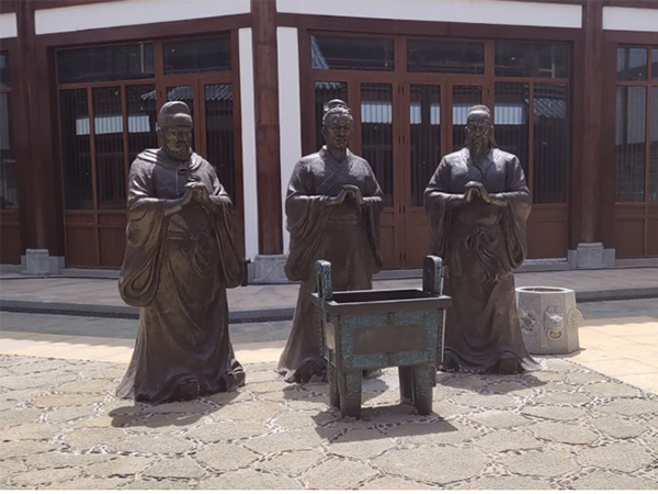 恒大集團(tuán)?；◢u特色街區(qū)銅雕塑工程